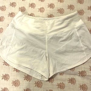White lululemon shorts 2.5 Size 4